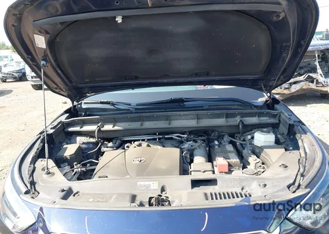 2021 Toyota Highlander Xle z USA, uszkodzony, nr VIN 5TDHZRBH2MS073633